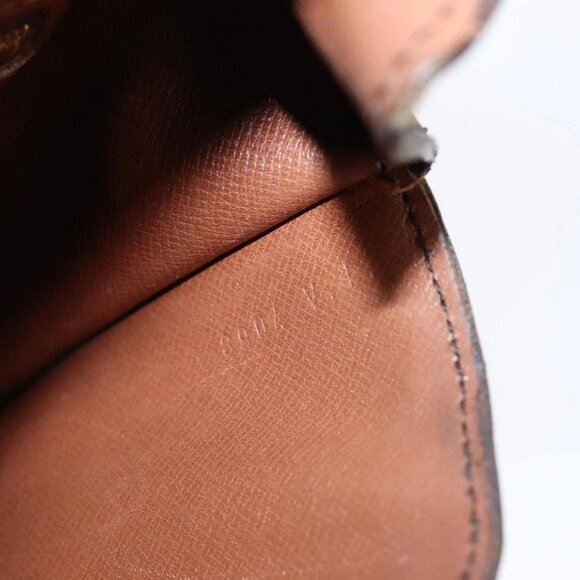 LOUIS VUITTON Monogram Saint Cloud GM Shoulder Bag M51242 LV Auth 88587 - Picture 12 of 16